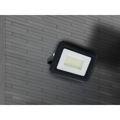 LED reflektor 30W fekete IP65 4000K 154x114x36mm - LF0023