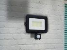 LED reflektor 30W 2400lm 4000K IP44 PIR mozgásérzékelővel - LF0023S