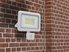 LED reflektor érzékelővel 20W, 1600 lm, 4000K semleges fehér, IP44, fehér, 128x149x41 mm - LF0122S