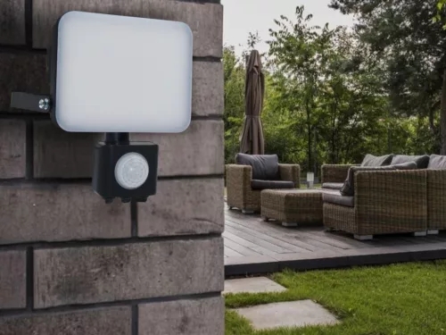 LED Reflektor mozgásérzékelővel 30W 4000K IP44 163x155x76mm - LF7023S