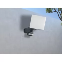 LED Reflektor 24W 1900lm 4000K IP54 PIR érzékelő LFX221