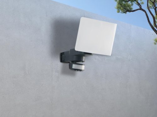 LED Reflektor 24W 1900lm 4000K IP54 PIR érzékelő LFX221
