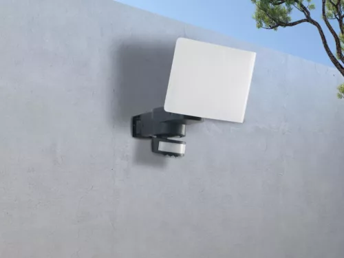 LED Reflektor 24W 1900lm 4000K IP54 PIR érzékelő LFX221