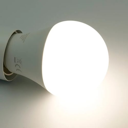 SMART Wi-Fi dimmelhető LED izzó E27 9W, 805 lm, CCT+RGB, 200° - ZLS532W